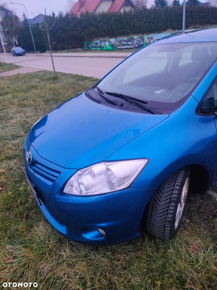 Toyota Auris 1.6 Premium - 11