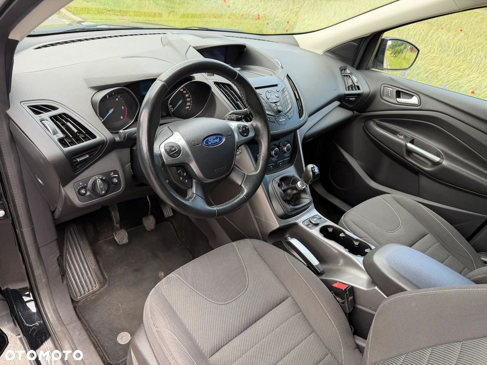 Ford Kuga 2.0 TDCi 2x4 Titanium - 9