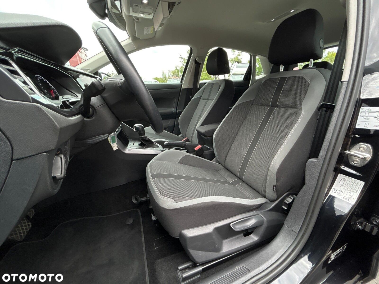 Volkswagen Polo 1.0 TSI Highline DSG - 9