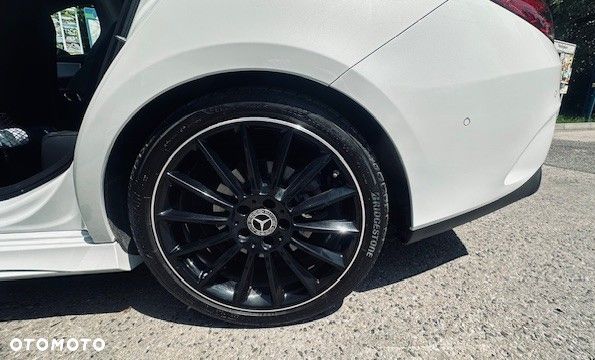 Mercedes-Benz CLA 200 4-Matic AMG Line 8G-DCT - 14