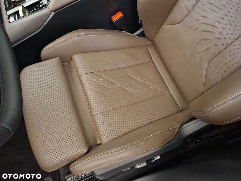 BMW X3 xDrive20 mHEV - 13