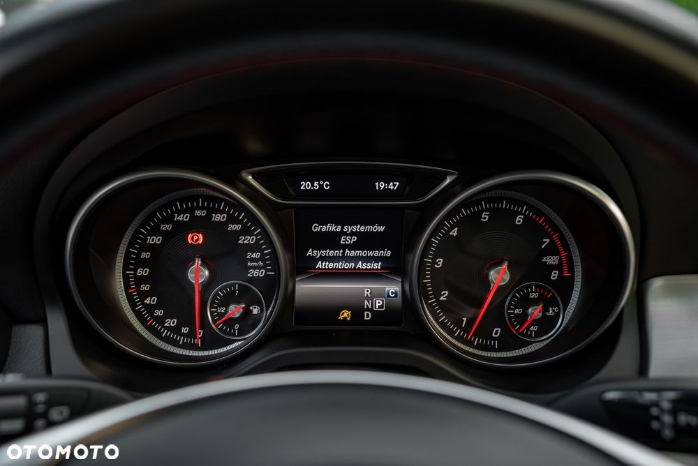 Mercedes-Benz CLA 250 4-Matic AMG Line - 31