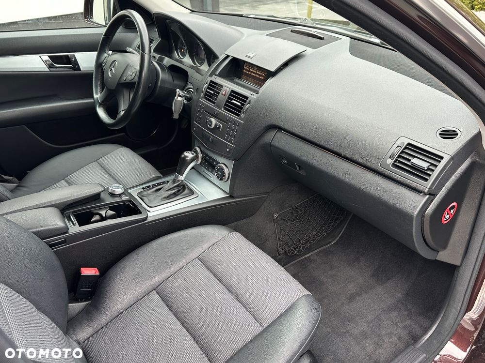 Mercedes-Benz Klasa C 180 Kompressor Automatik Avantgarde - 17
