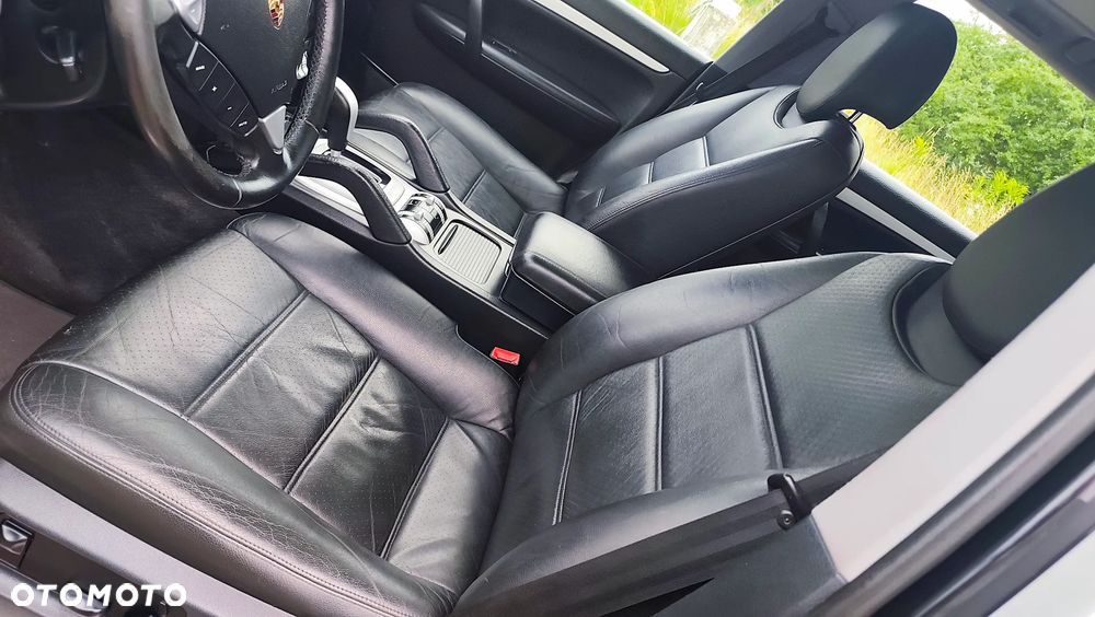 Porsche Cayenne - 7