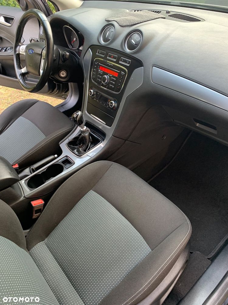 Ford Mondeo 2.0 TDCi Trend - 14