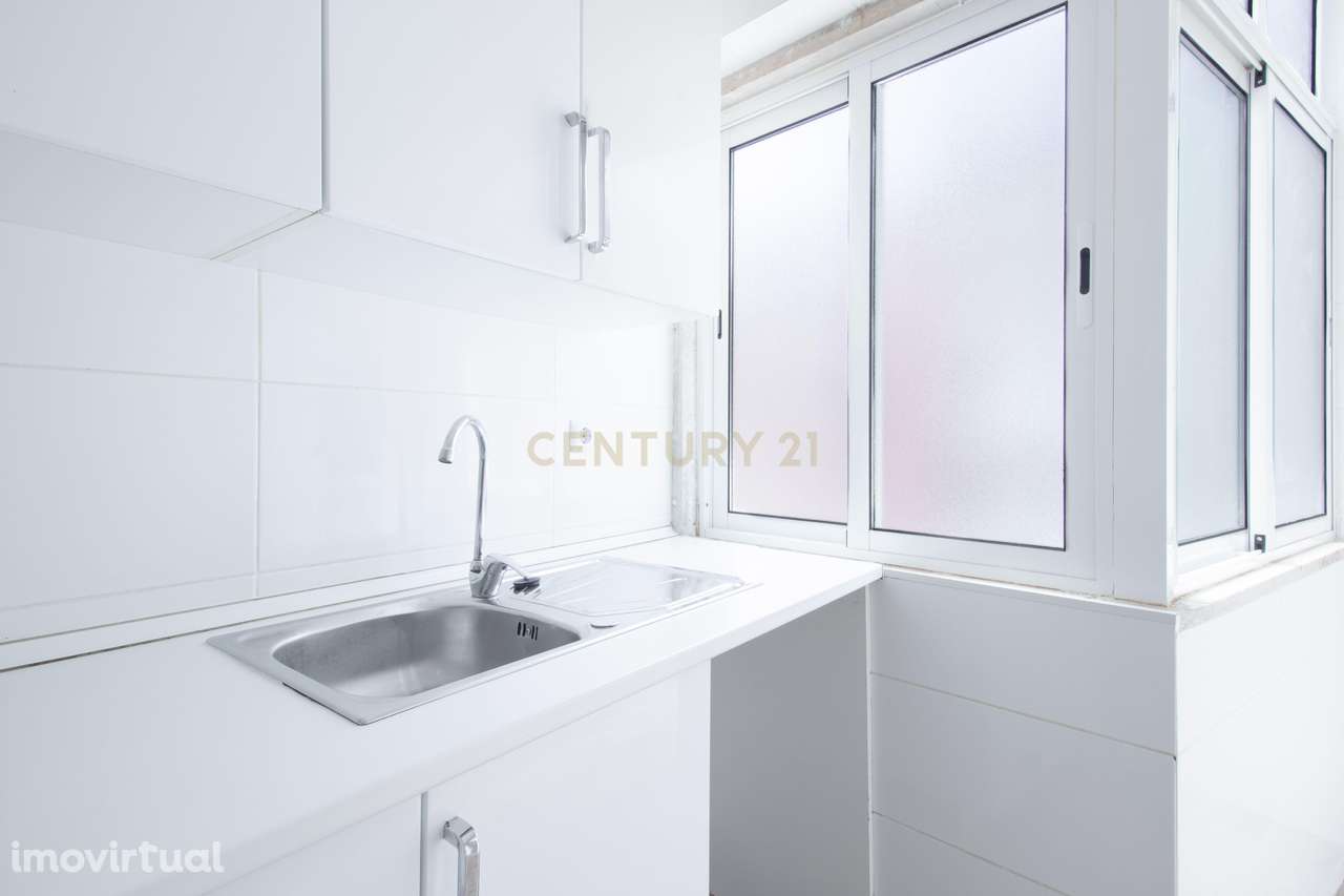 Apartamento T2 Totalmente Remodelado | Moscavide, Lisboa - Grande imagem: 4/25