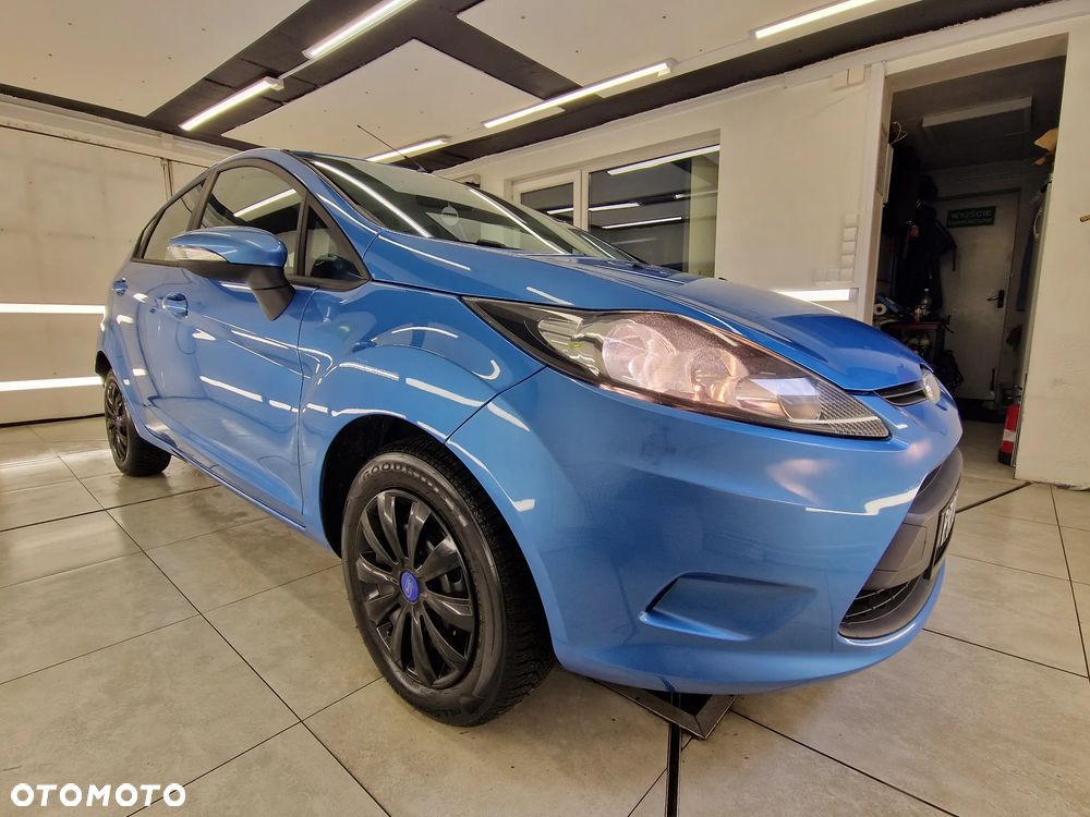 Ford Fiesta 1.25 Ambiente EU5 - 10
