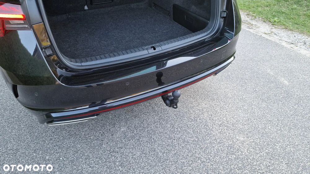 Skoda Octavia 2.0 TDI DSG RS - 35