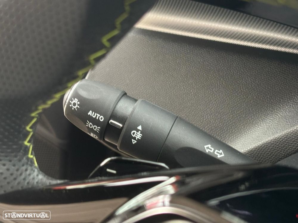 Peugeot 308 1.6 Hybrid GT Pack e-EAT8 - 25