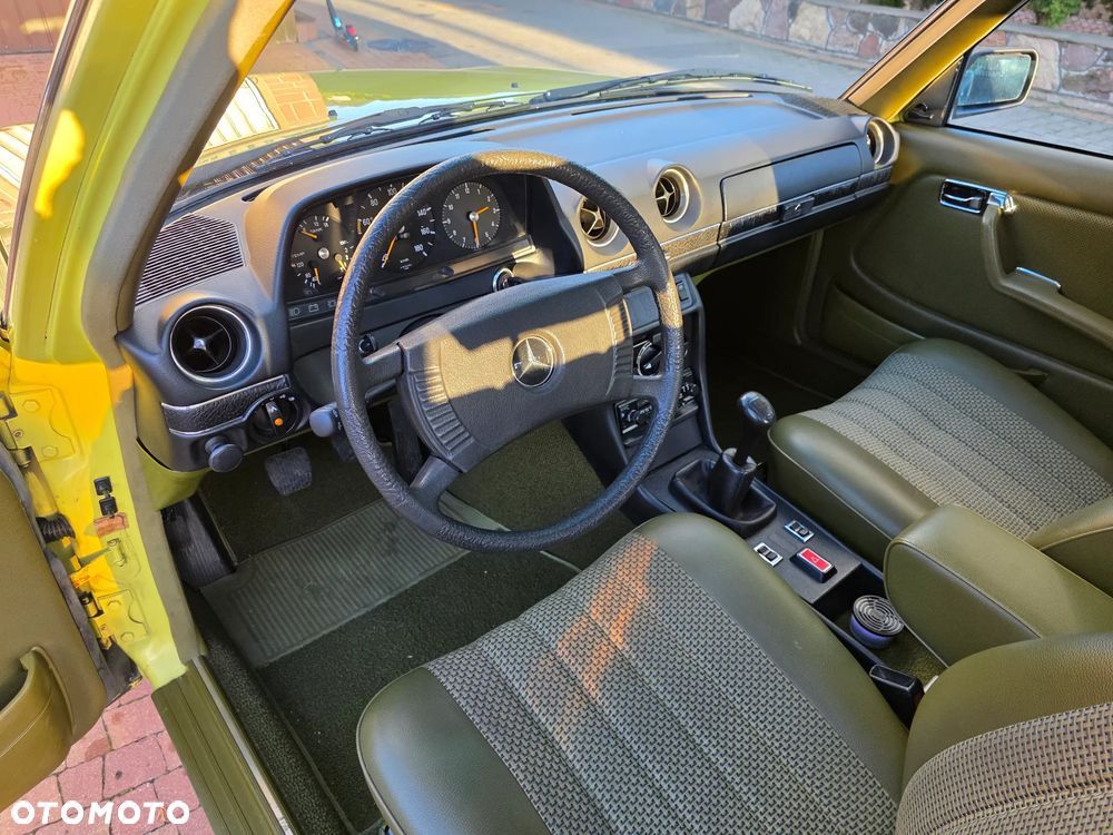 Mercedes-Benz W123 - 8