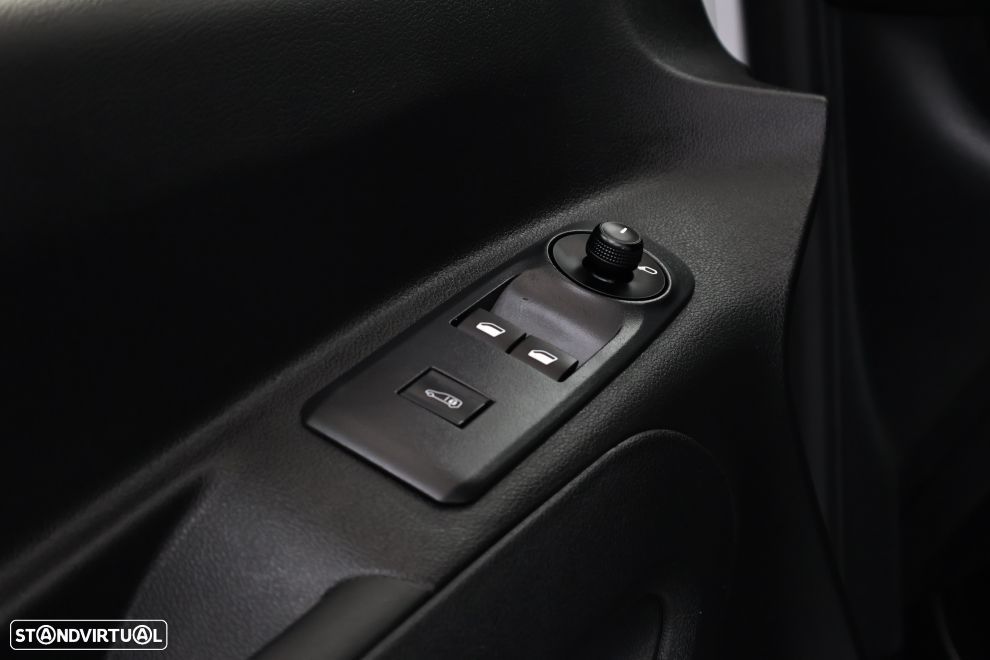 Opel Combo Cargo 1.5 D - 23