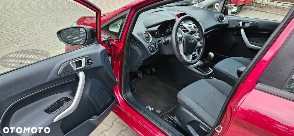Ford Fiesta 1.25 Champions Edition - 14