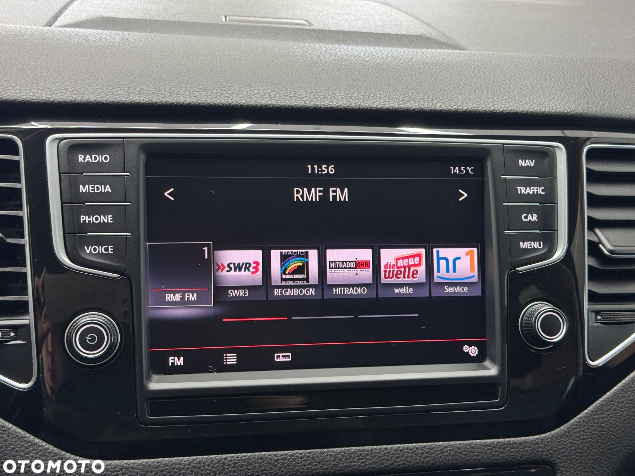 Volkswagen Golf Sportsvan 2.0 TDI (BlueMotion Technology) Highline - 22