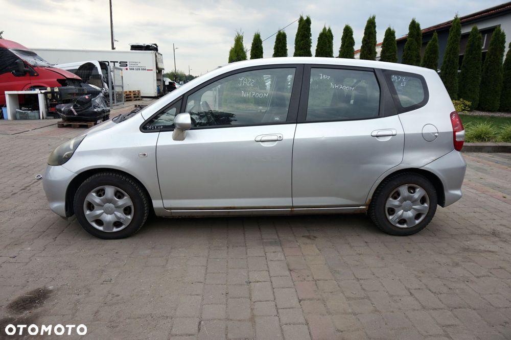 HONDA JAZZ II HB 2006 NH700M 1.2 8V L12A1 78KM SREBRNY na części - 10