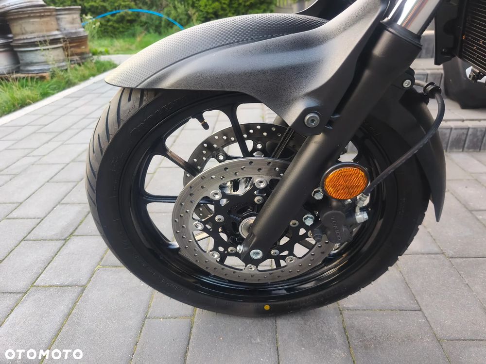 Suzuki V-STROM - 22