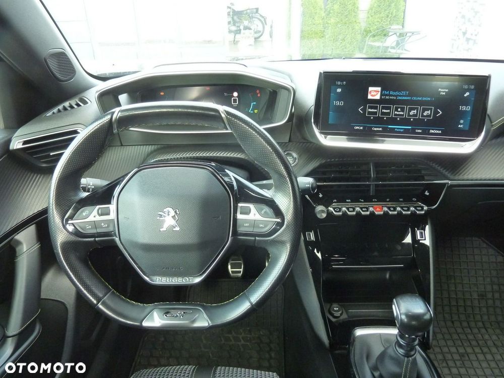 Peugeot 2008 - 18