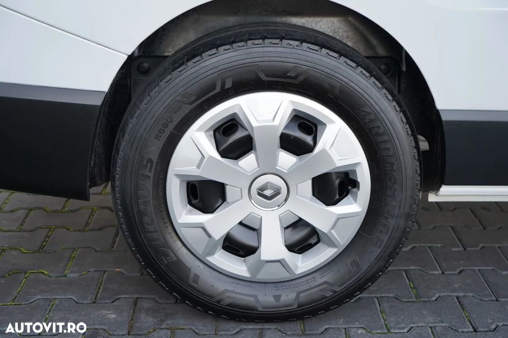 Renault TRAFIC III / AUTOBUS / 9 LOCURI / PRIMUL PROPRIETAR / DEALER POLONESE / 2022 / - 18