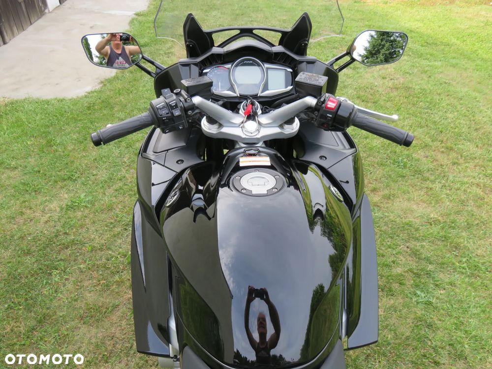 Yamaha FJR - 18