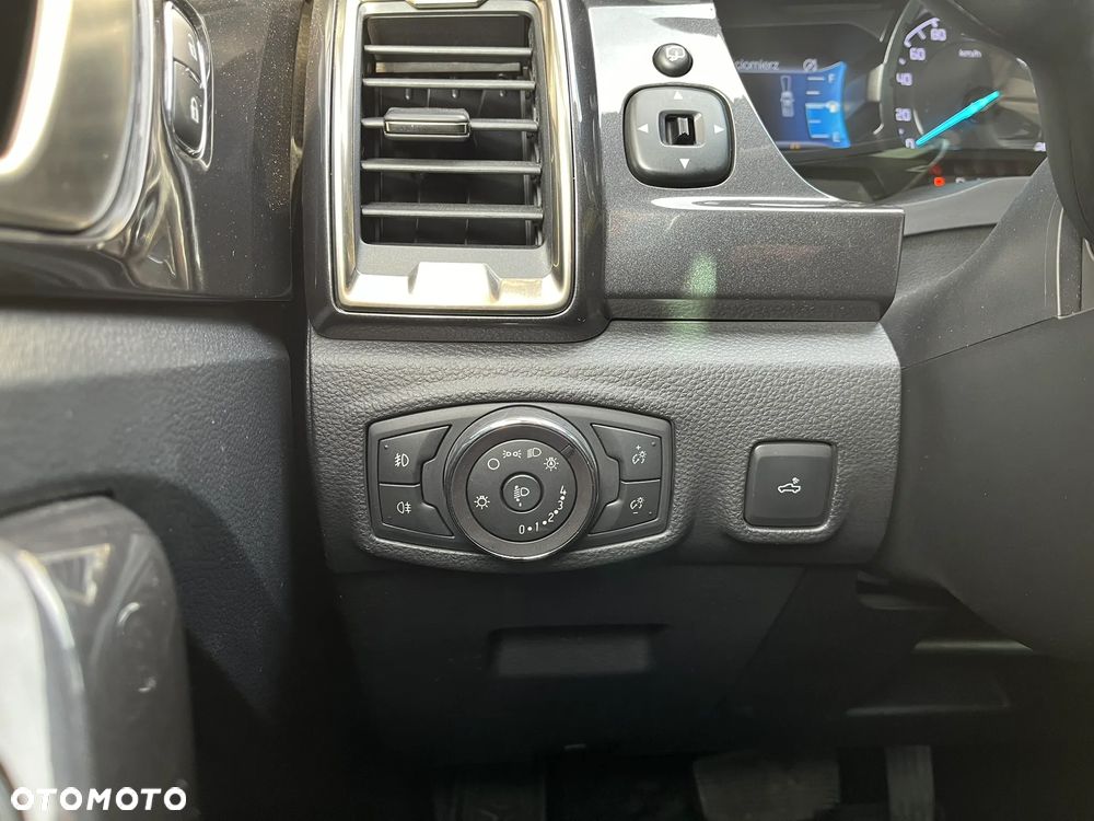 Ford Ranger 2.0 EcoBlue 4x4 DC Wildtrak - 34