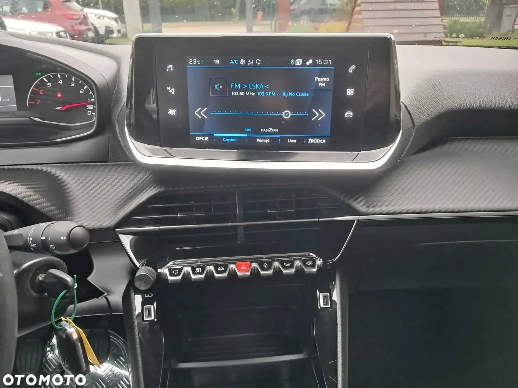 Peugeot 2008 1.5 BlueHDi Active S&S - 24
