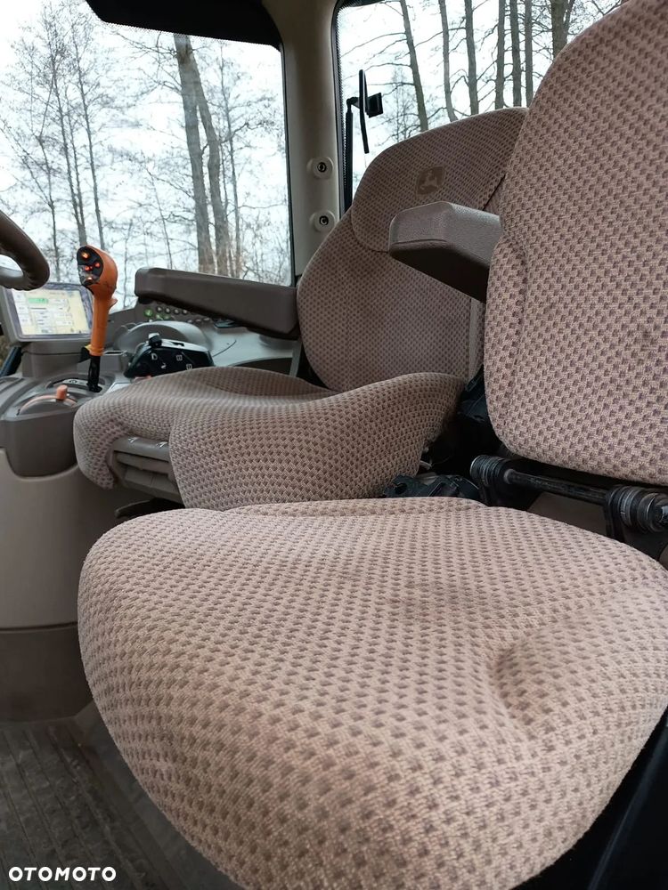 John Deere 6150R - 11