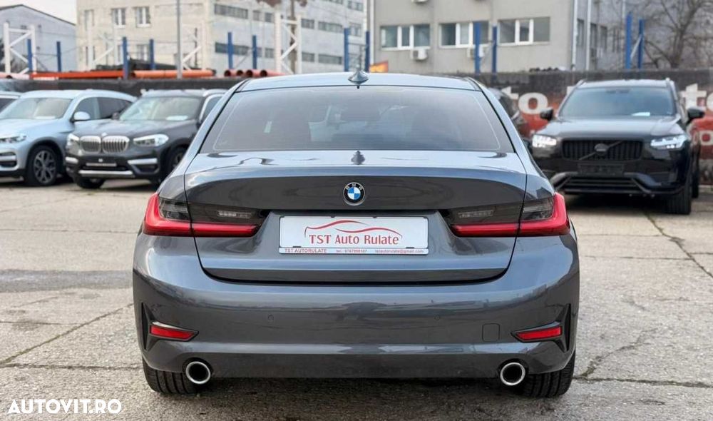 BMW Seria 3 320i AT - 7