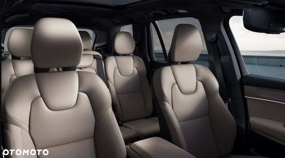 Volvo XC 90 T8 AWD Plug-In Hybrid Ultra Dark 7os - 8