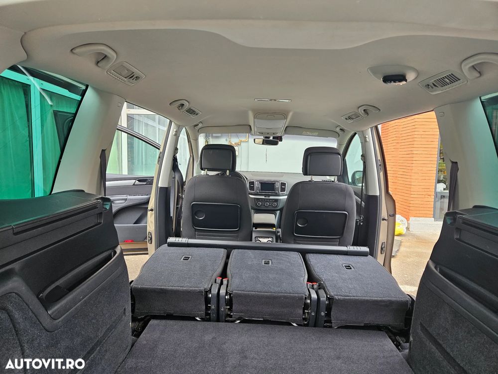 Volkswagen Sharan 2.0 TDI DSG BlueMotion Technology Trendline - 12