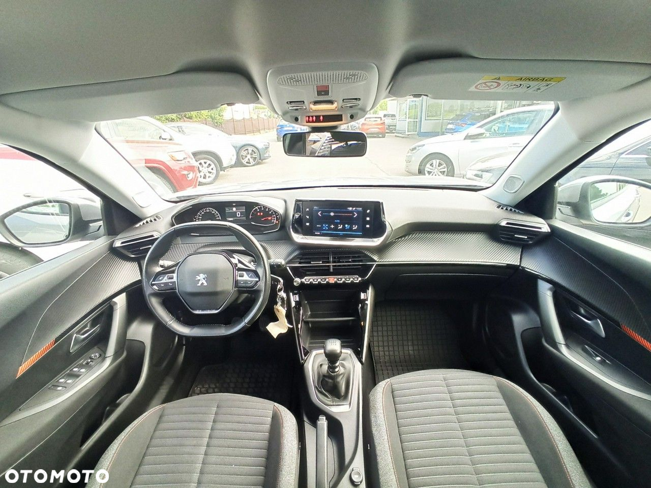 Peugeot 2008 - 13