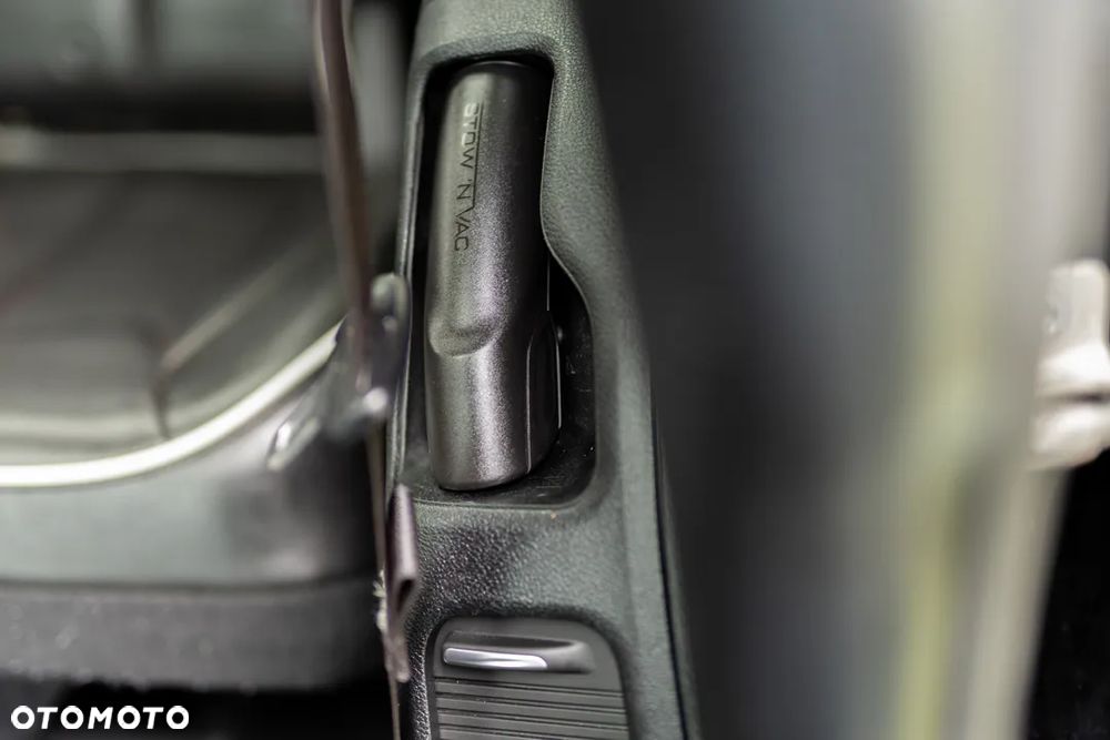Chrysler Pacifica - 15