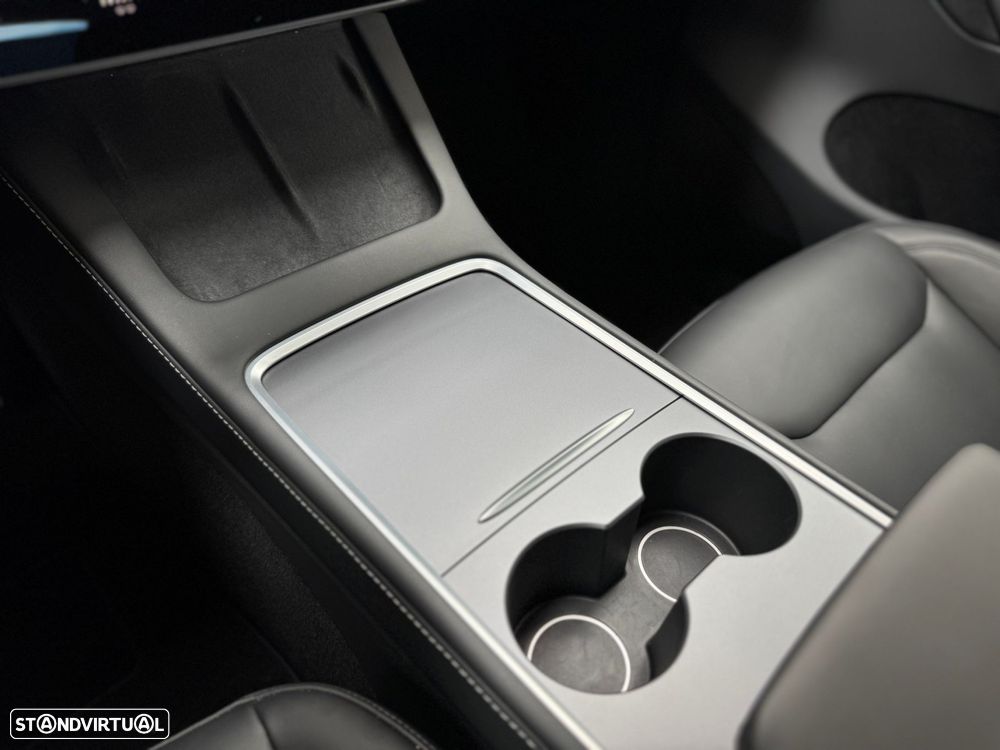 Tesla Model Y Long Range Tração Traseira - 37