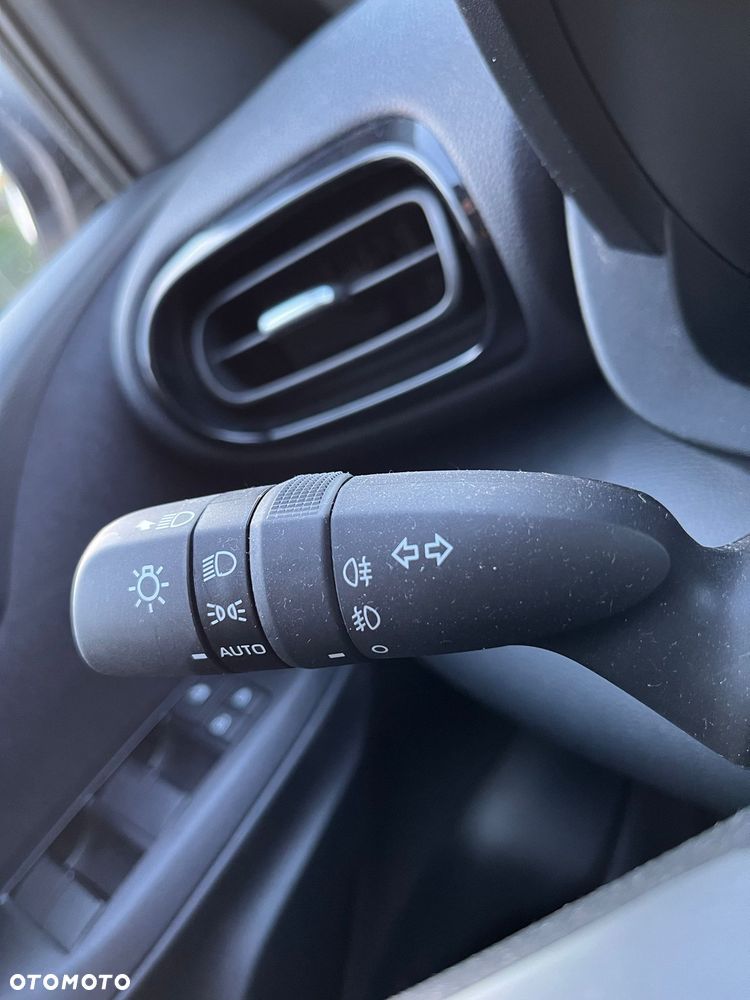 Toyota Yaris - 37