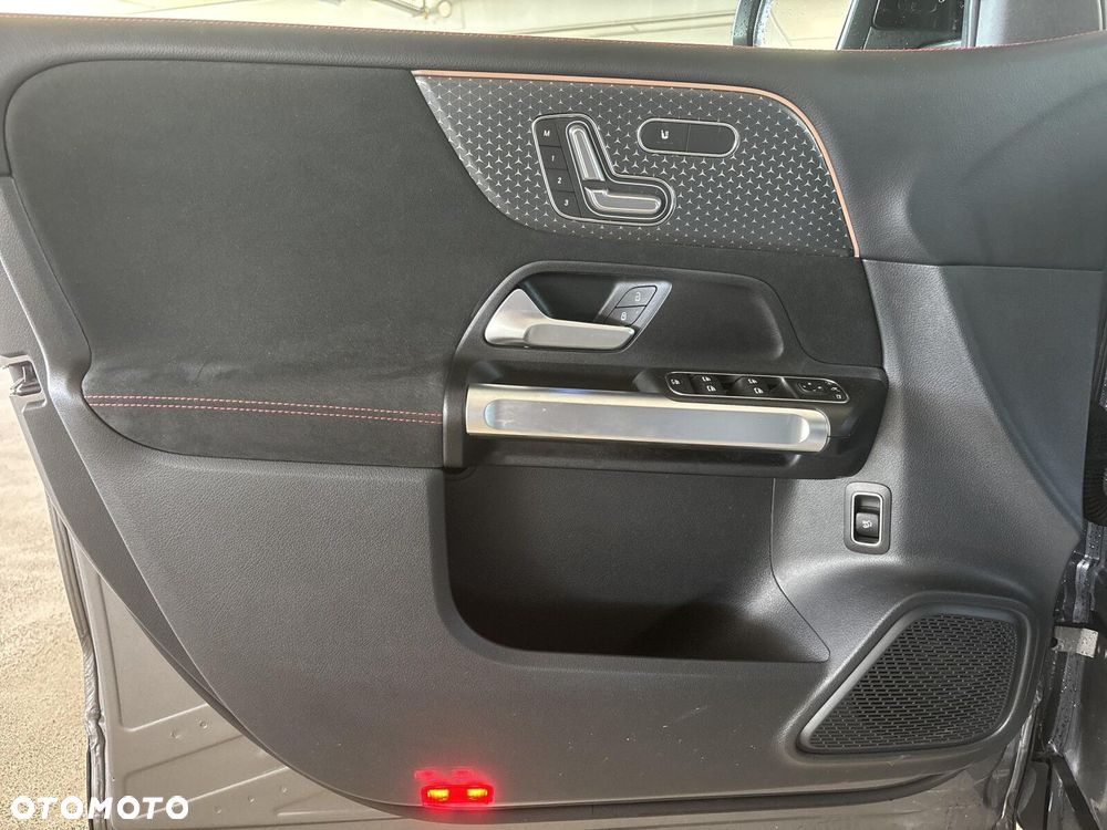 Mercedes-Benz GLB - 17