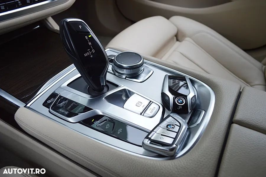 BMW Seria 7 730d xDrive - 35