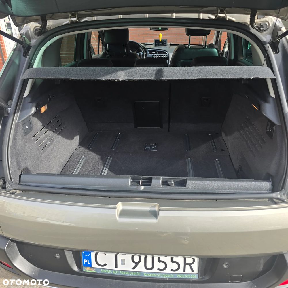 Peugeot 3008 2.0 HDi HYbrid4 - 6