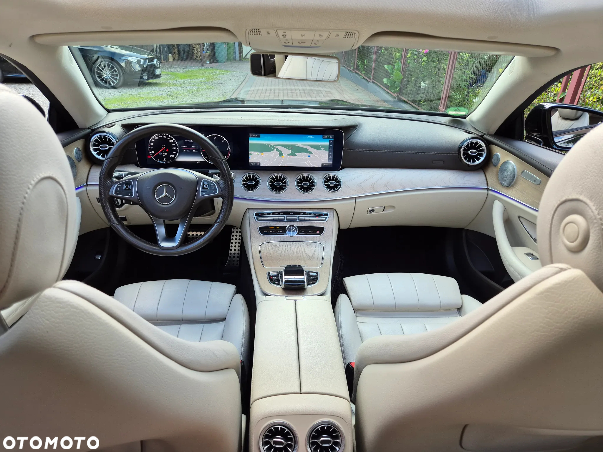 Mercedes-Benz Klasa E 220 d Coupe 9G-TRONIC AMG Line - 29