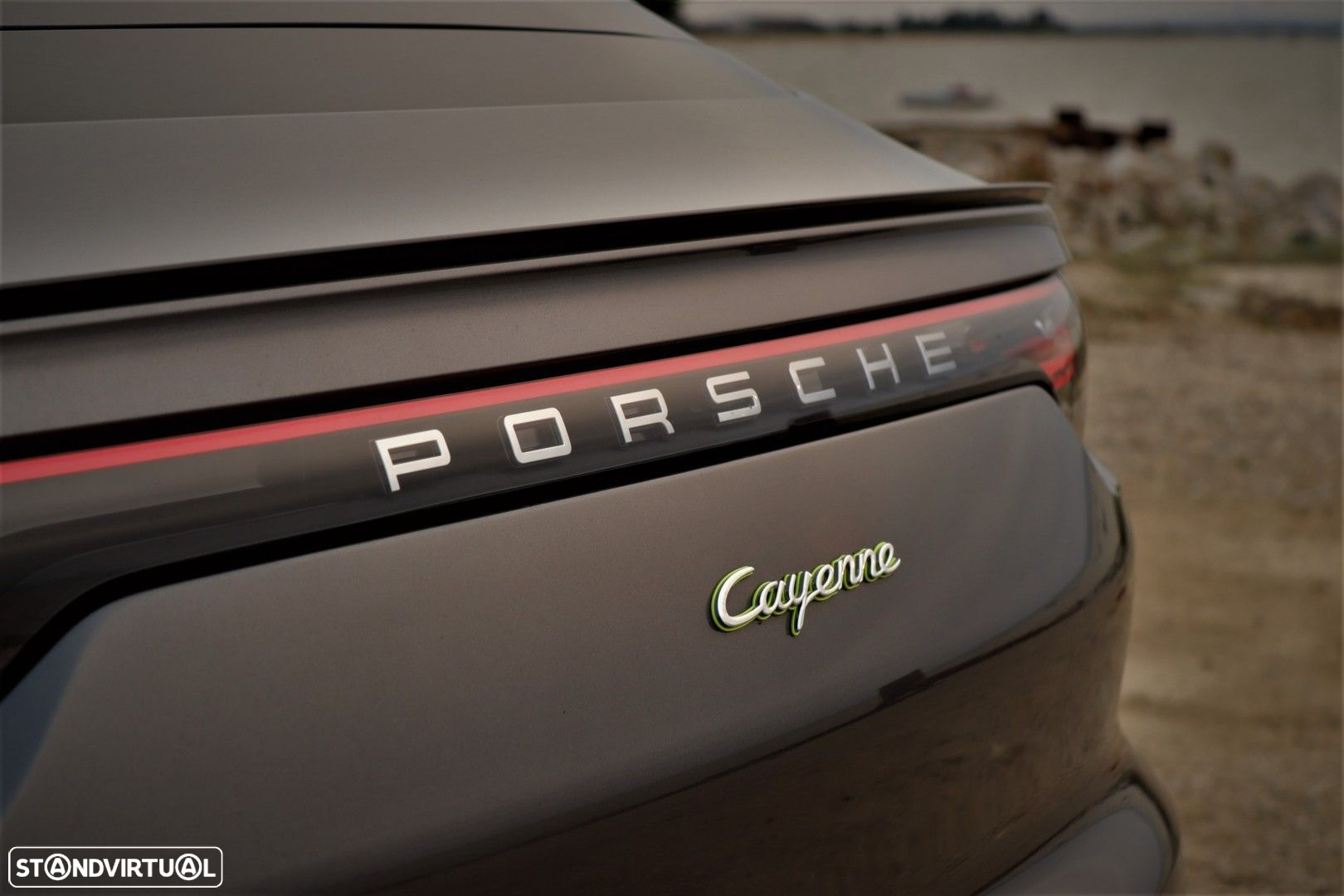 Porsche Cayenne Coupé E-Hybrid - 16