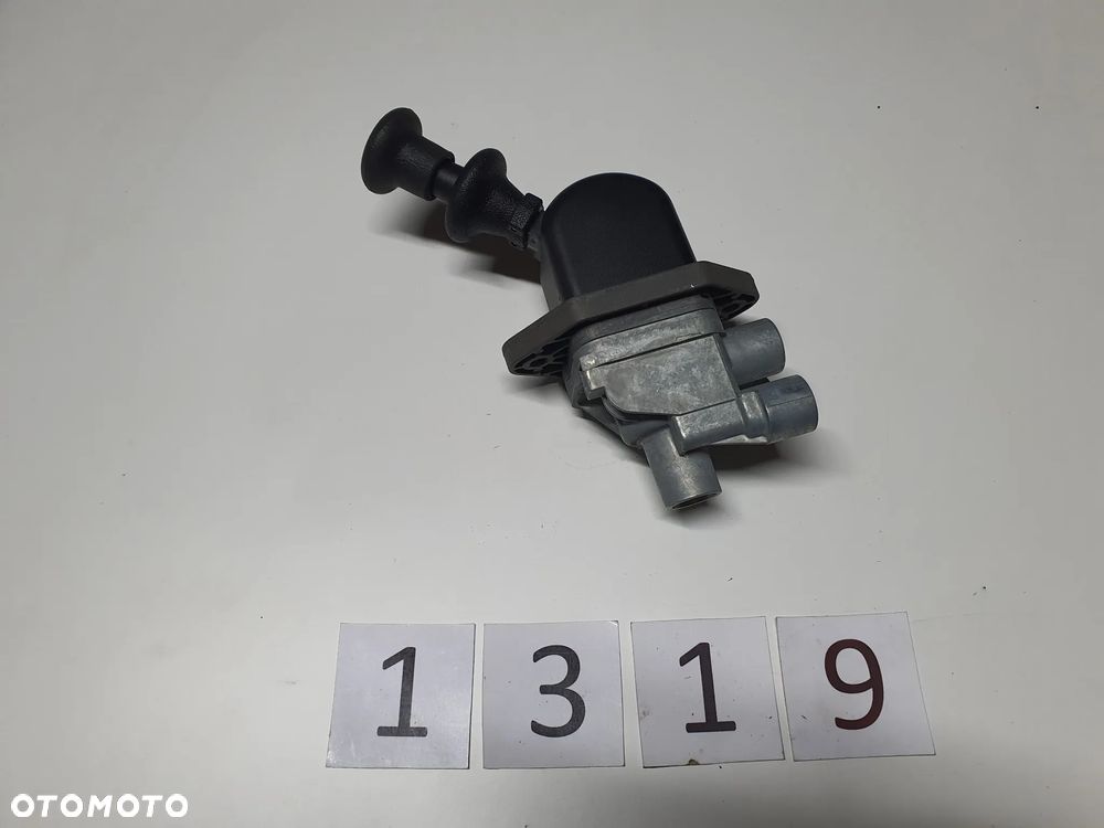 Dźwignia, manetka, zawór hamulca ręcznego Mercedes Actros, Atego, Axor, Econic Knorr-Bremse K038804 - 4