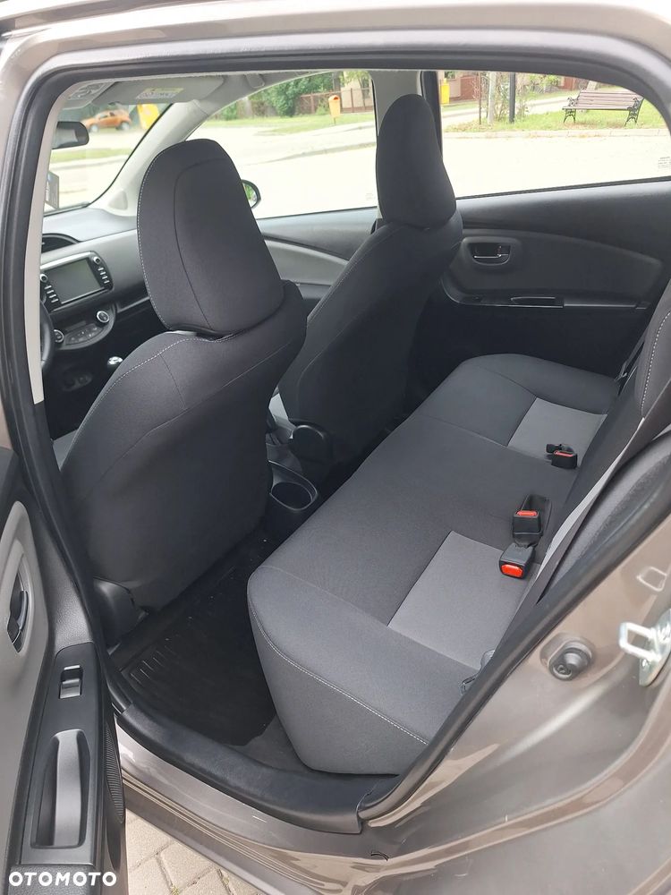 Toyota Yaris 1.5 Active - 12