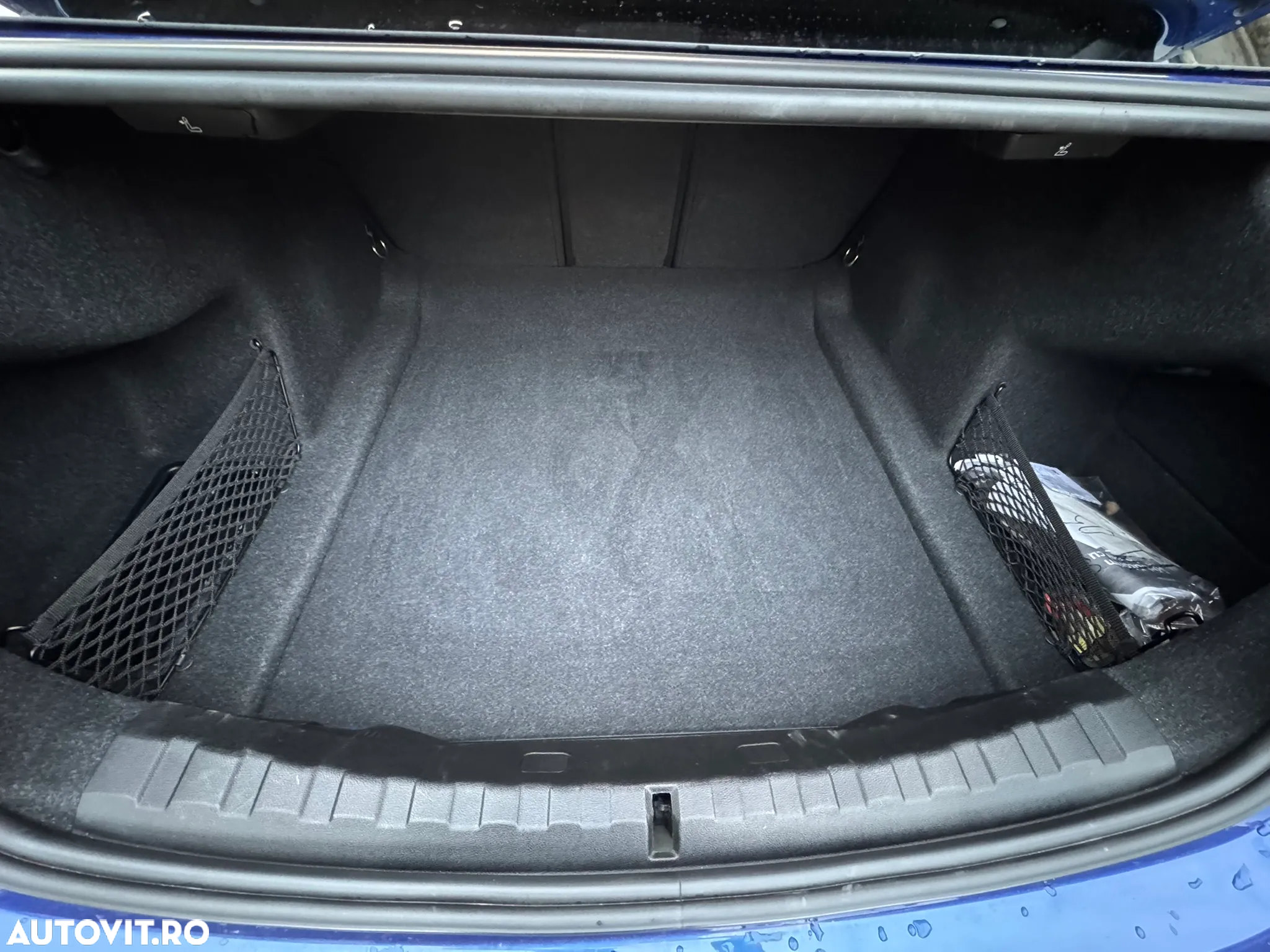 BMW Seria 3 330i xDrive AT - 18