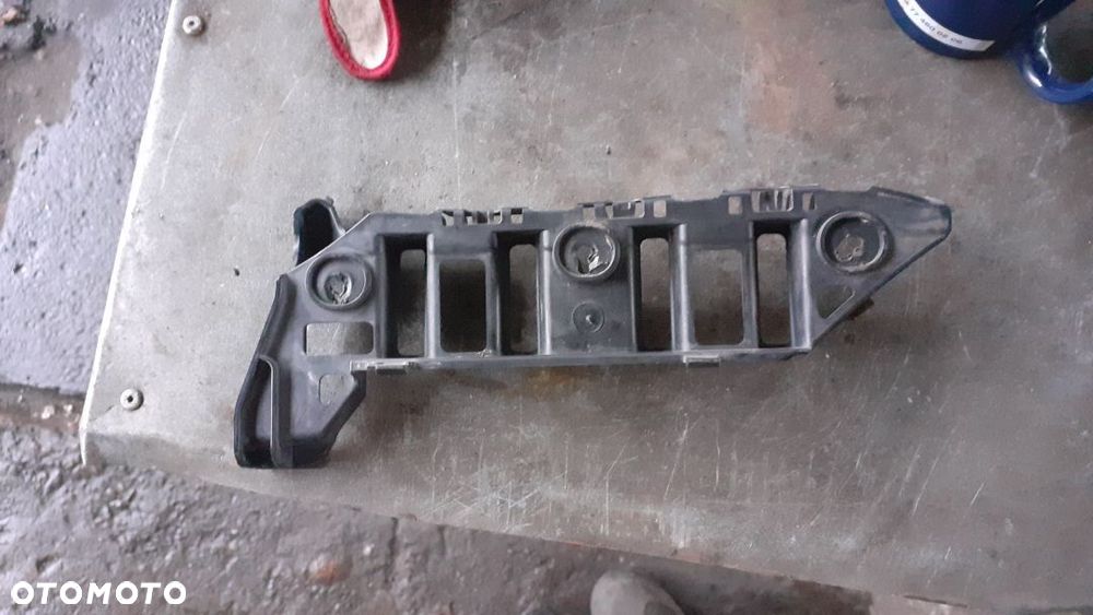 Ślizg zderzaka VW Turan - 2