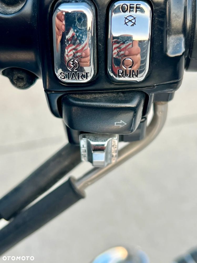 Harley-Davidson Touring Road King - 22