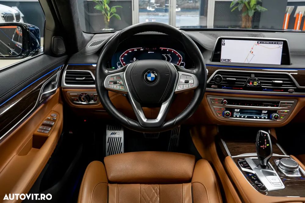 BMW Seria 7 - 33