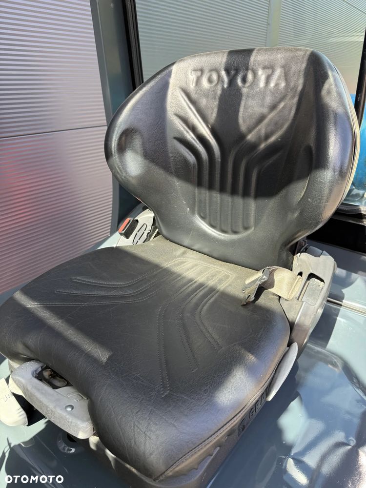 Toyota 02-8FGF25 - 8