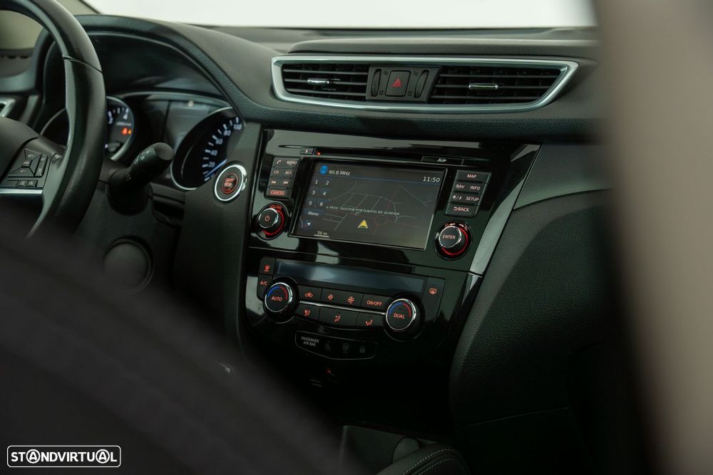 Nissan Qashqai 1.2 DIG-T N-Connecta - 36