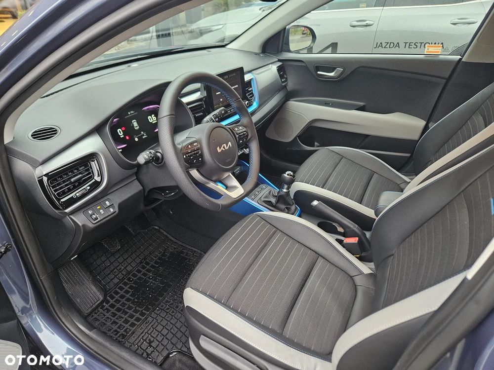 Kia Stonic 1.2 L - 11