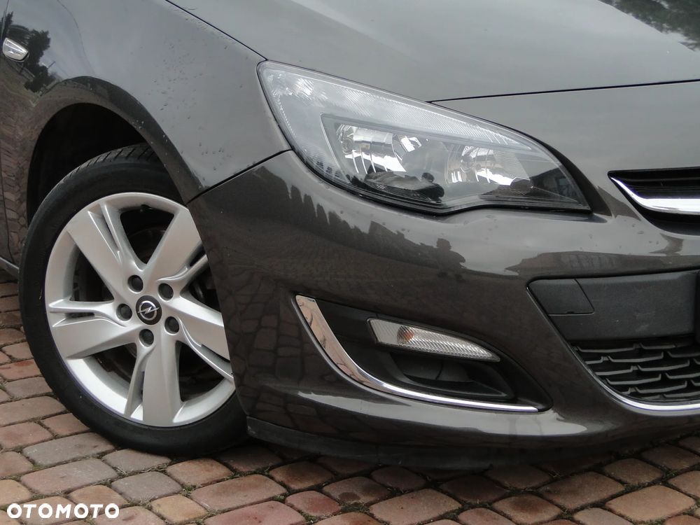 Opel Astra IV 1.7 CDTI Cosmo - 18