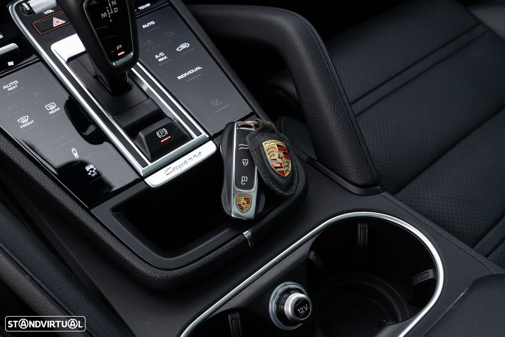 Porsche Cayenne Coupé E-Hybrid - 32