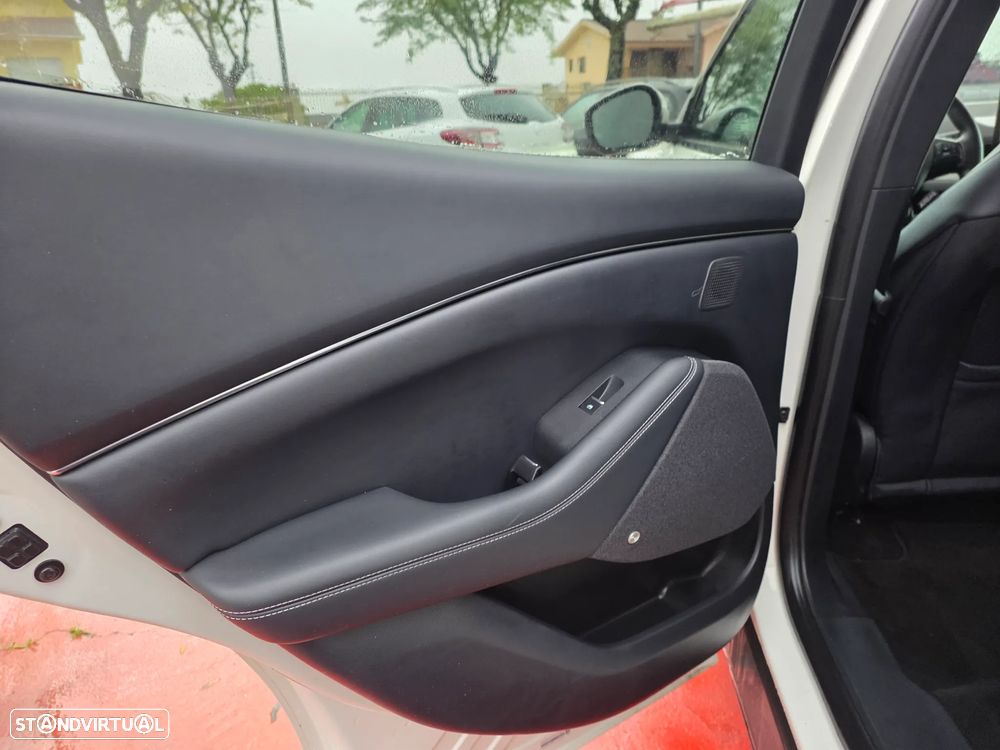 Ford Mustang Mach-E Standard - 32