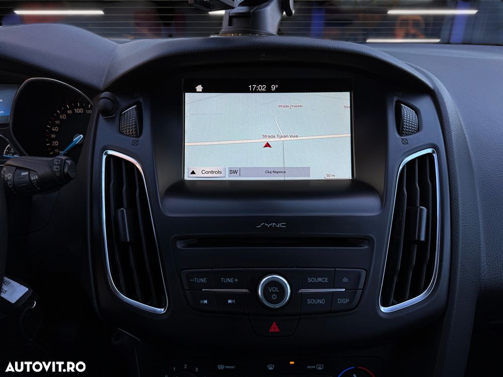 Ford Focus 1.5 EcoBlue Titanium Business - 27